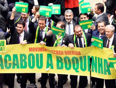 Rousseff a un paso de ser destituida