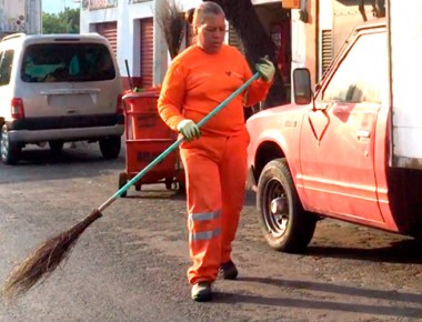 Trabajadores de limpieza se reintegran a sus labores