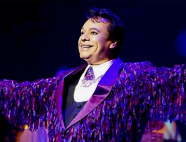 Juan Gabriel listo para presentarse en la Santa María