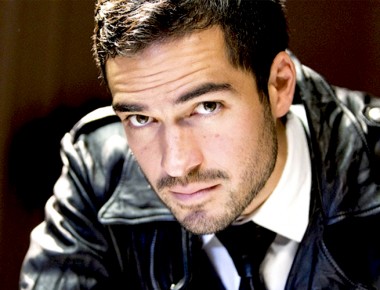 Alfonso Herrera protagoniza la nueva serie de «El Exorcista»