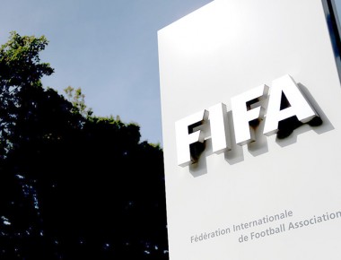 FIFA inhabilita a dos de por vida