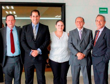 Firman convenio Cámara de Consultores y UNAQ