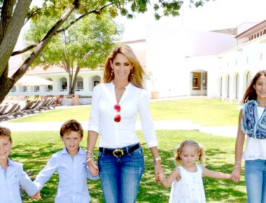 Inés Sainz, una mamá amorosa, plena y feliz
