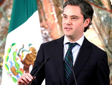SEP da de baja a más de 3 mil maestros