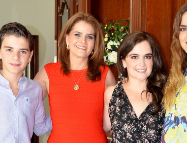 Veva Anaya de Palacios, una mamá trabajadora, empresaria y feliz