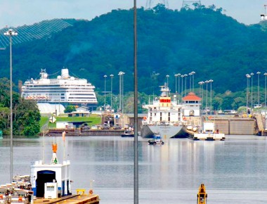 Amplían canal de Panamá; un buque chino será el primero en atravesar el nuevo canal