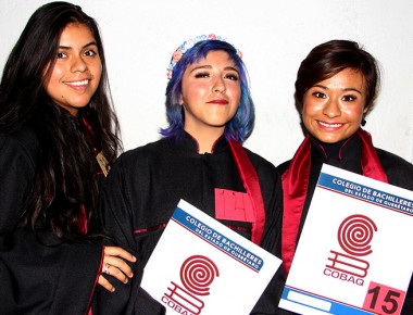 Concluyen 8 mil 312 jóvenes bachillerato en Querétaro