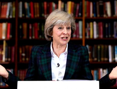 Nueva primera ministra del Reino Unido pide unidad a británicos