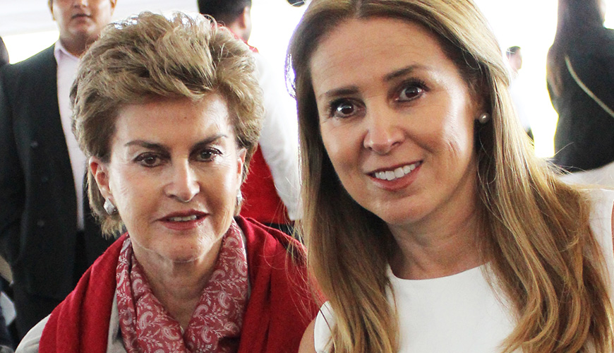 La familia del alcalde lo acompañó en su I Informe