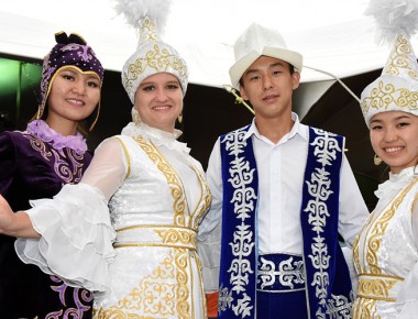 El Marqués se viste de fiesta y folklore