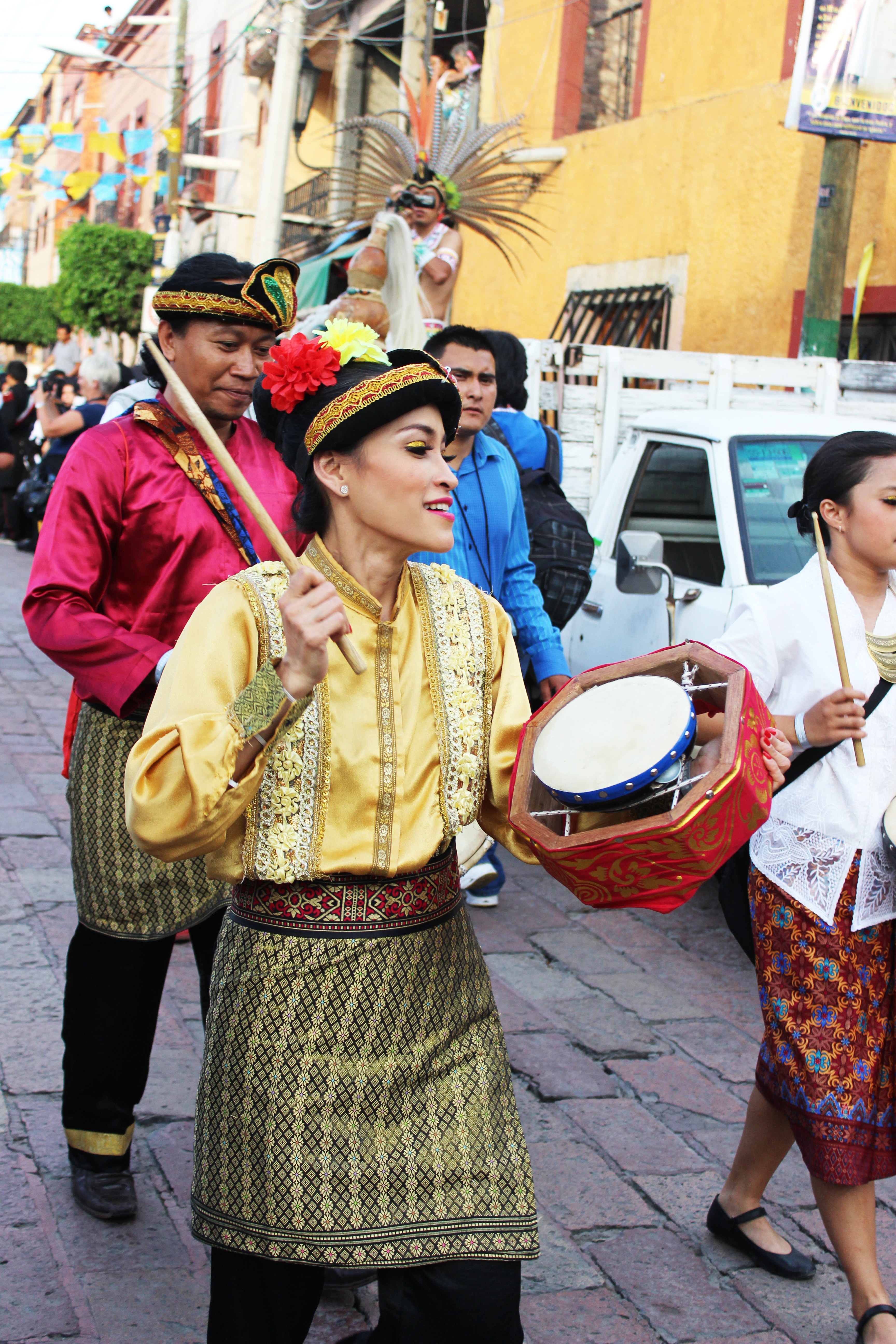 Alrededor de 150 danzantes extranjeros y 50 locales participaron