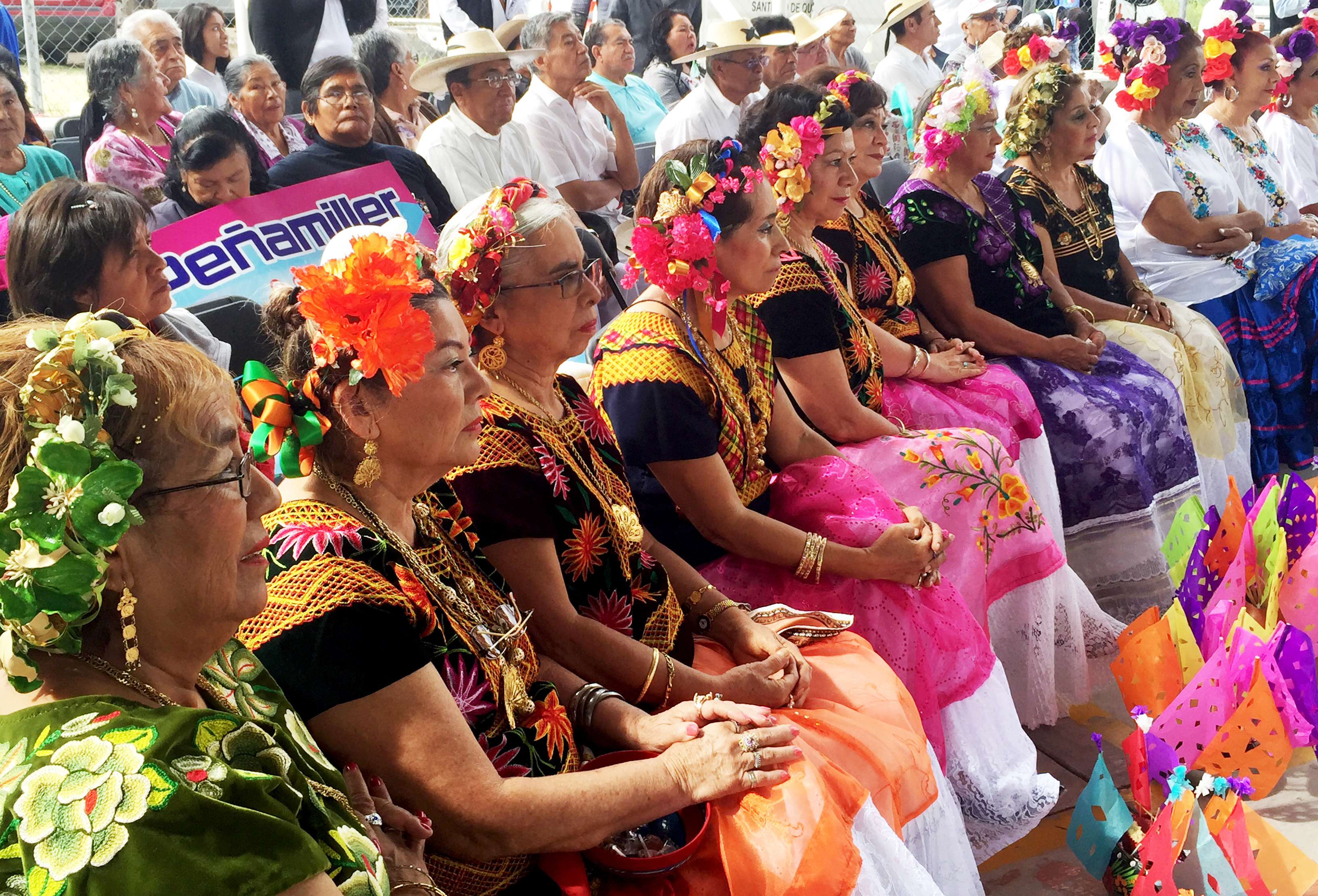 Abuelitos y abuelitas de los 18 muncipios fueron reconocidos