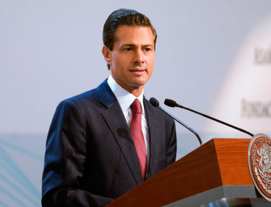 Llega Peña Nieto a Nueva York; recibirá premio en cumbres de la ONU