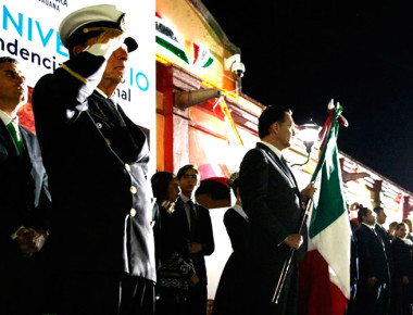 Kuri da el Grito de Independencia ante más de ocho mil corregidorenses