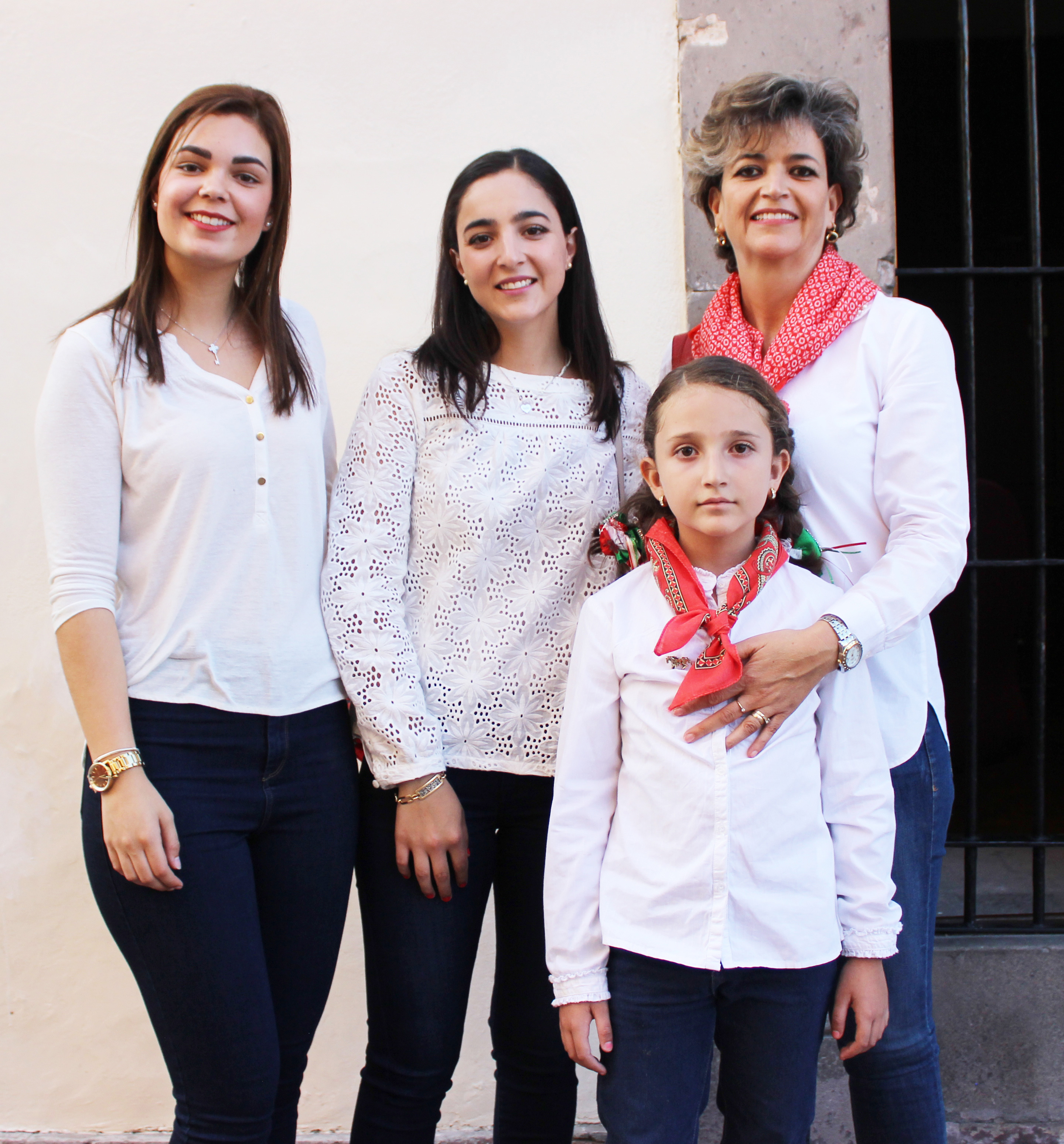 Yuyes, Illaly, Illaly Loarca & María Esther