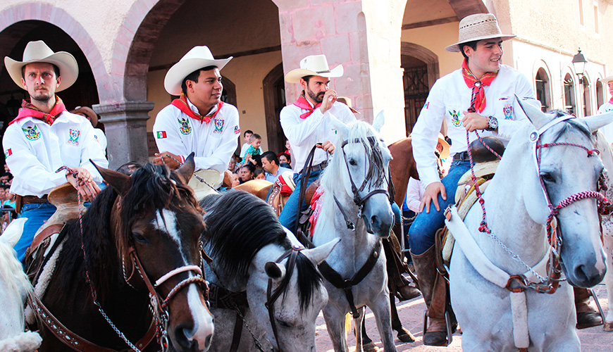 Cabalgantes queretanos