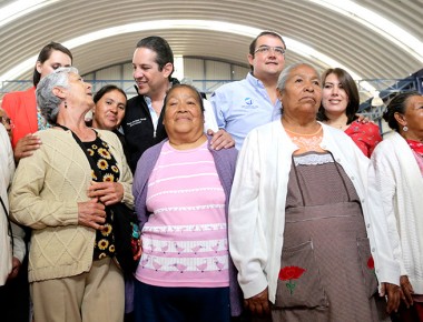 Llevan programa alimentario «Hombro con Hombro» a SJR, Pedro Escobedo y Tequisquiapan