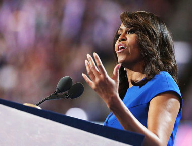Michelle defiende a Obama de Trump