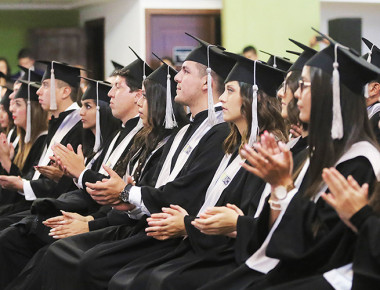 ¡Misión Cumplida! Concluyen carrera universitaria estudiantes de la Cuauhtémoc