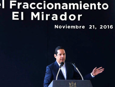 Anuncia Pancho inversión para modernizar Avenida Constituyentes, arreglo beneficiará a marquesinos