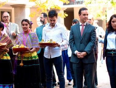 Coloca Tolimán altar de muertos en la Universidad Anáhuac Querétaro