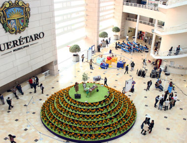 Con original altar, homenajean en Centro Cívico a Ignacio Padilla