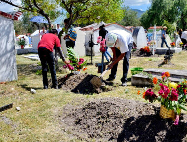 Panteones de la capital queretana registran visita de más de 150 mil personas