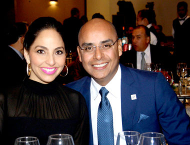 Tere y Marcos Aguilar asisten a inauguración del Gran Fiesta Americana