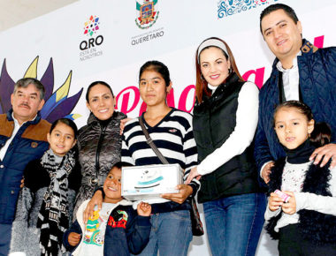 Celebra Karina Castro de Domínguez posadas en la Sierra