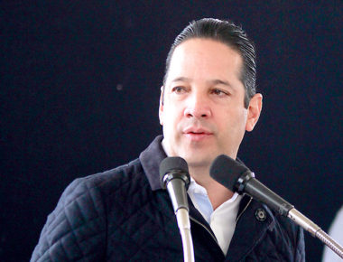Ante aumento a la gasolina, Gobernador de Querétaro solicita reunión urgente de Comisión de Hacienda de la Conago
