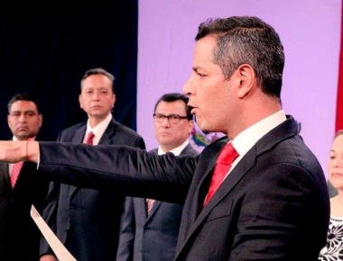 Murat toma protesta, se compromete a sacar adelante a Oaxaca