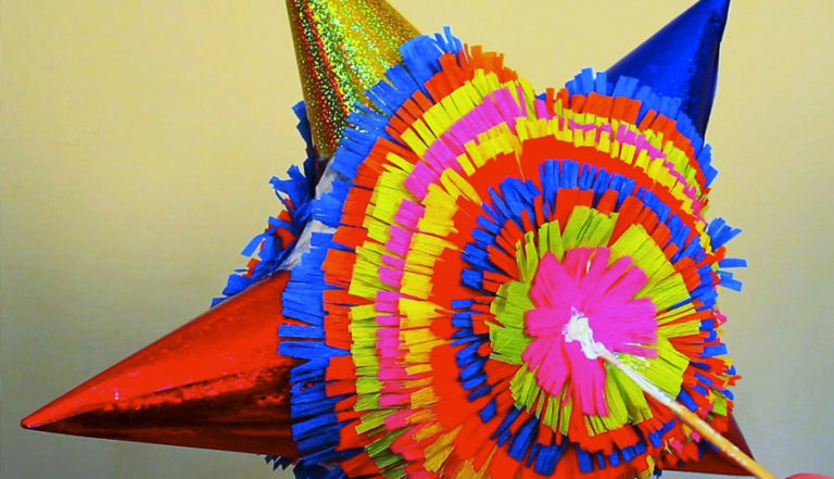 ¿Te tocó llevar la piñata esta Navidad? Aprende a hacer una de 5 o 7