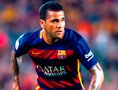 Dani Alves recibe oferta millonaria