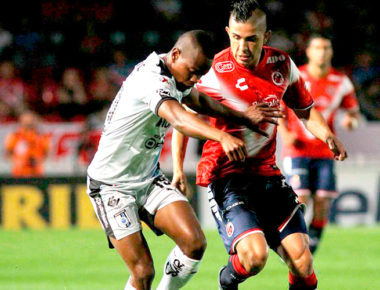 Gallos cae en debut