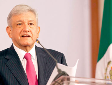 Propone AMLO a Peña un acuerdo de unidad ante llegada de Trump