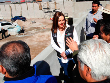 Karina Castro supervisa avances del albergue Carmelita Ballesteros; estará listo en abril