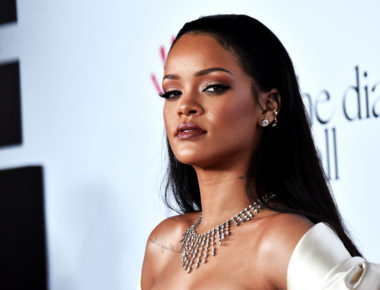 Rihanna desata pelea en twitter, llama «cerdo» a Donald Trump