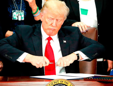 Encuentas rechazan construcción del muro, Trump las ignora