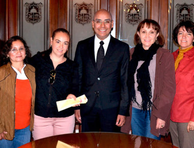 BRED IAP recibe donativo del presidente municipal Marcos Aguilar Vega