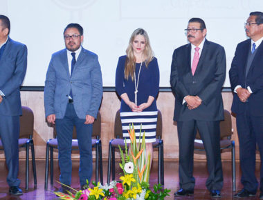 Reconocen a familiares de los Constituyentes de 1917