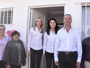 Lorena y Mario Calzada abren Casas de la Salud en comunidades de El Marqués