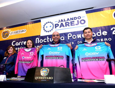 Carrera Nocturna Powerade 2017 festejará a la Mujer ¡Inscríbete!