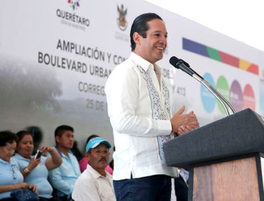 Francisco Domínguez presenta proyecto para ampliar carreteras de Huimilpan y Corregidora