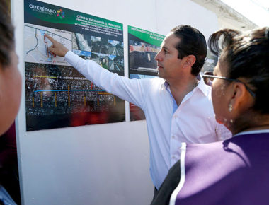 Gobernador entrega obra de mejoramiento en San Juan del Río