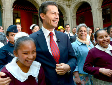 Presenta EPN en Palacio Nacional nuevo modelo educativo