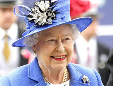 Reina Isabel sanciona Ley del brexit