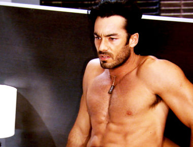 ¡Aaron Díaz enciende redes sociales con foto desnudo!