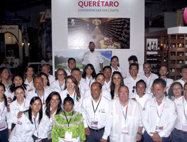 Sectur, hoteleros y vitivinicultores promueven a Querétaro en Tianguis Turístico