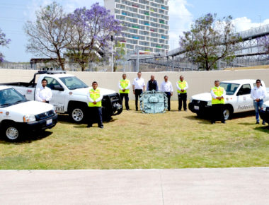 Entrega Marcos Aguilar vehículos a la Unidad Municipal de Protección Civil