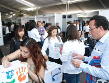 Participan 49 empresas en la 5ta Feria Nacional de Empleo Corregidora